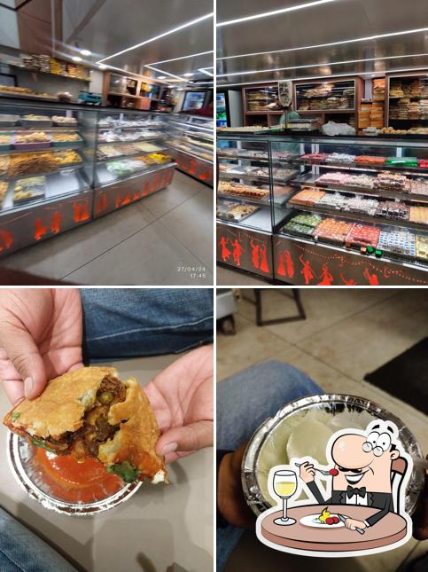 Food at Garba Sweets