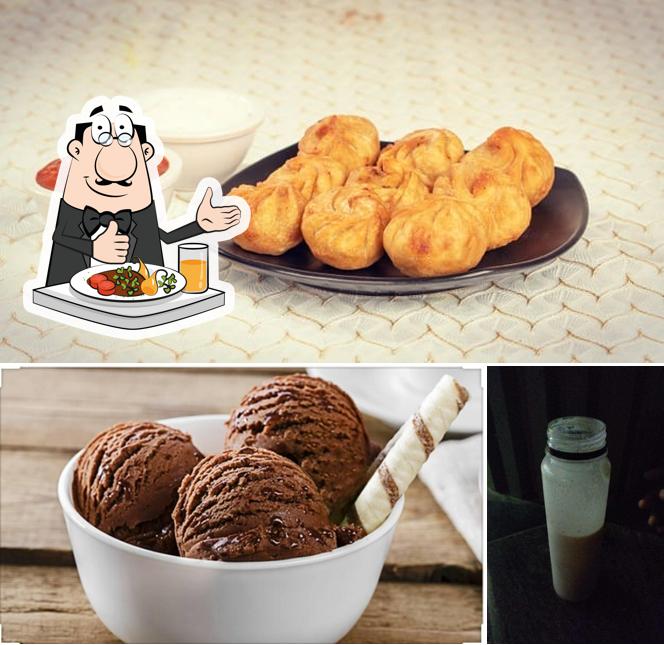 Meals at Momos Mania
