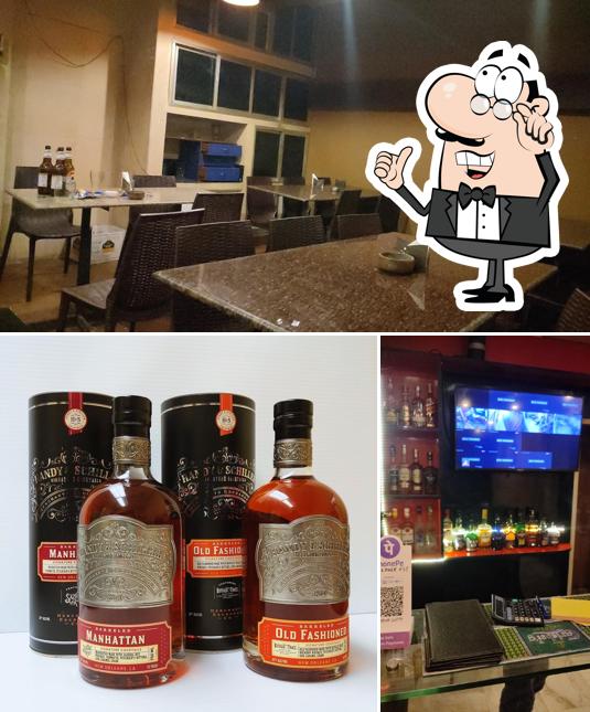 The image of Bootleggers’s interior and beverage