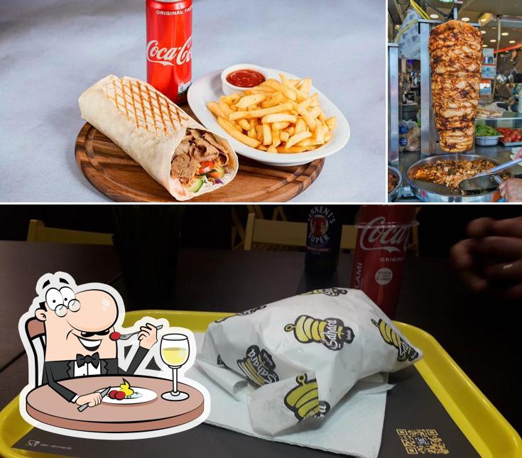 Panino con maiale stirato al SAHARA KEBAB