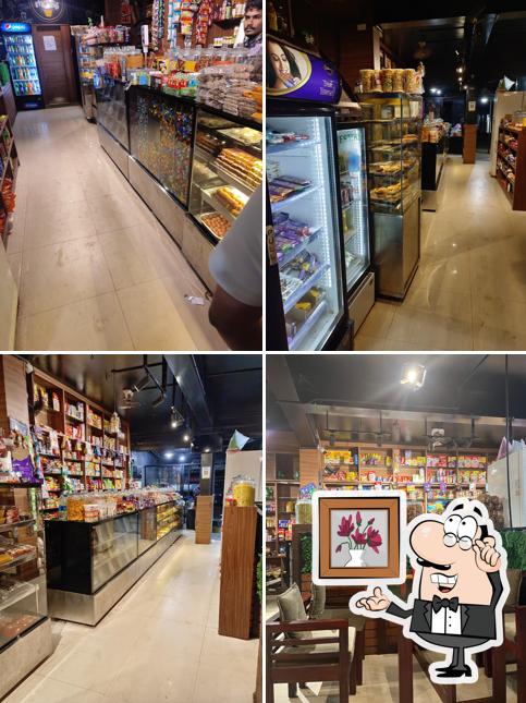 The interior of Moms bakery cafe