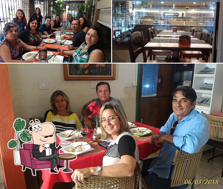 O interior do Restaurante e Pizzaria Excalibur