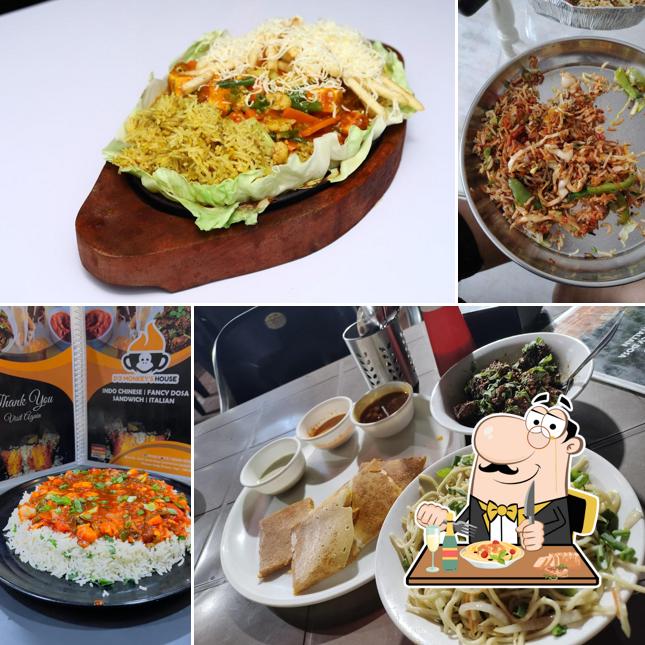 Pad thai at D'3 MONKEY'S HOUSE