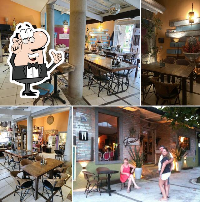 Veja imagens do interior do Francisco Risoteria