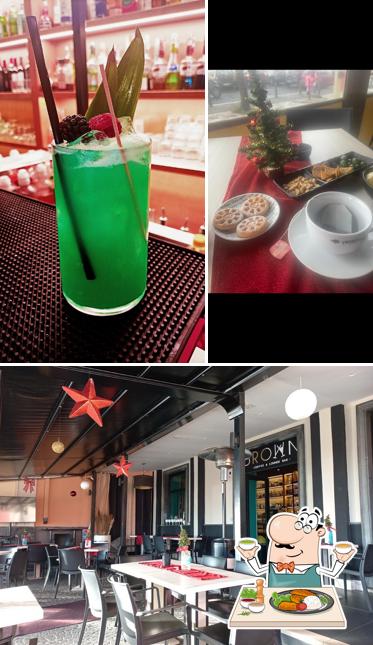 Guarda la immagine che mostra la cibo e interni di Brown coffee & lounge bar