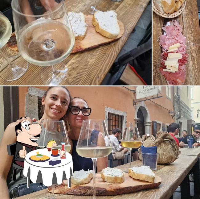 Piatto di formaggi al La piccola vineria