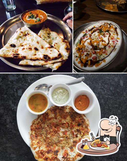 Pick pizza at Shree Rathnam