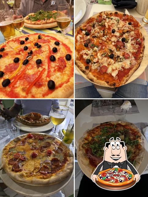 Scegli una pizza a Bagno Venezia 55-56 Cesenatico - Venice Beach Club