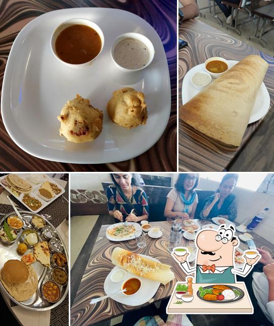 Vada at HOTEL PARIVAR GARDEN All VEG AND DELUXE ROOMS