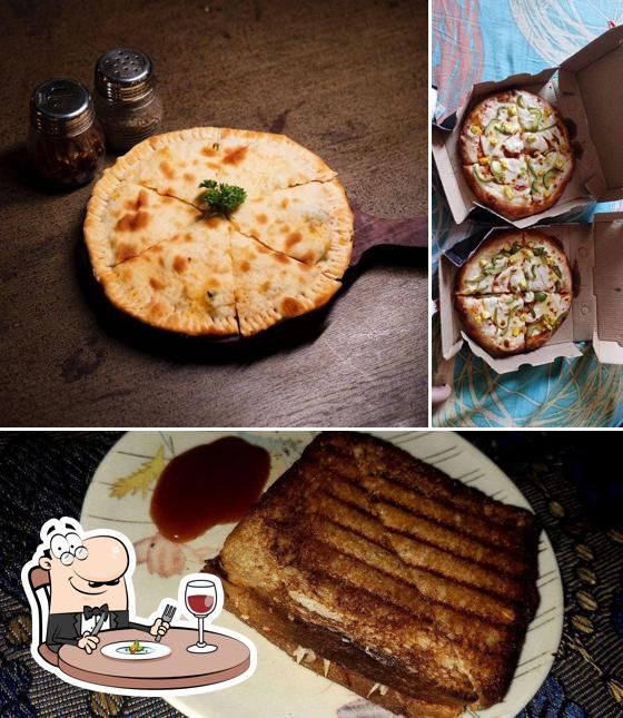 Meals at Pizza Country