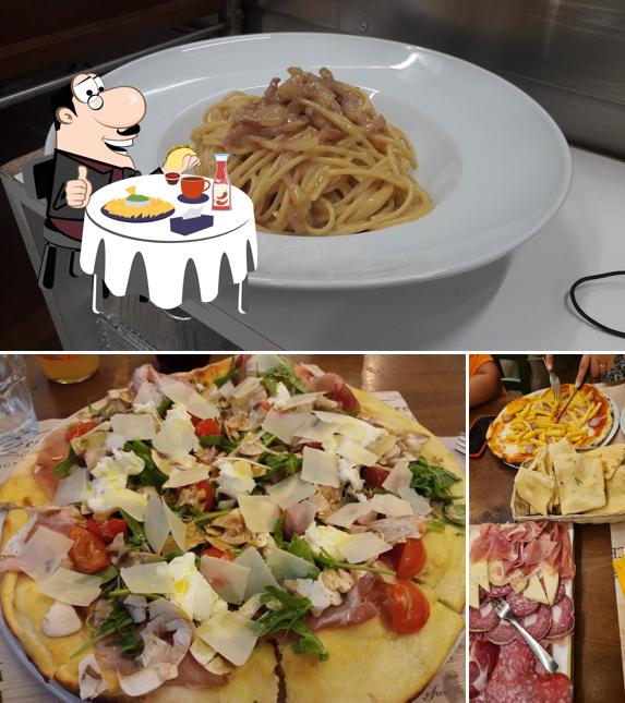 Piatto di formaggi al Pizzeria La Ruota di Mattia & Loris