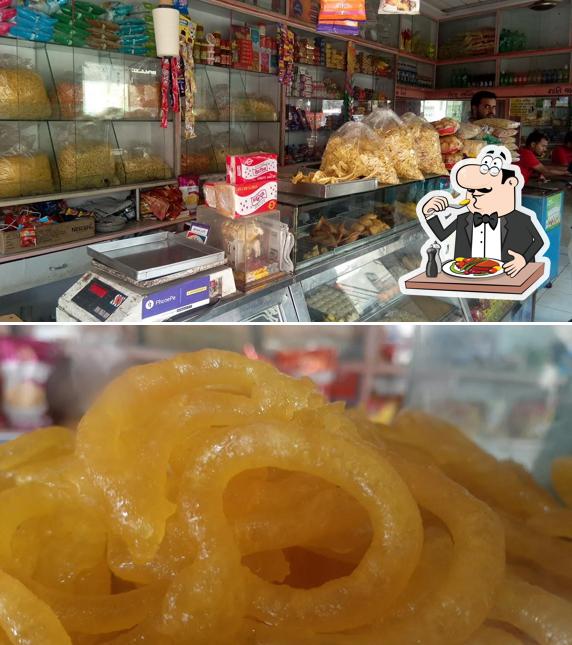 Food at Kanhaiya Farsaan