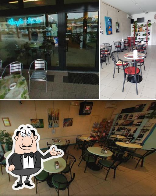 Gli interni di Cafè Elite Mantovano