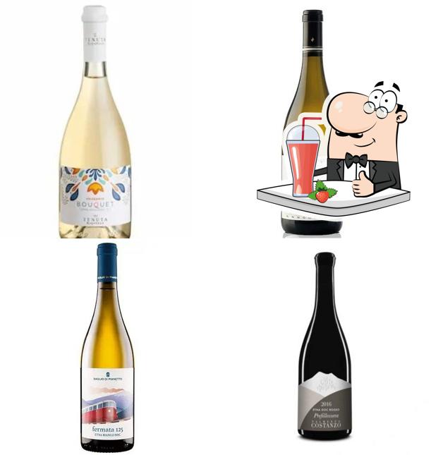 Goditi un drink a Zancana Distribuzione srl