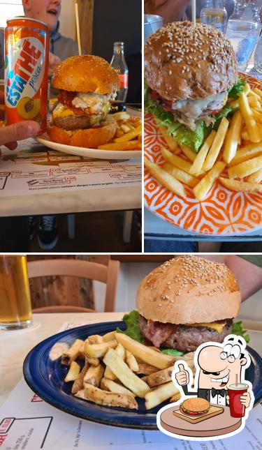 Prova uno dei tipi di hamburger disponibili a Bena's - Bar & Mercato locale