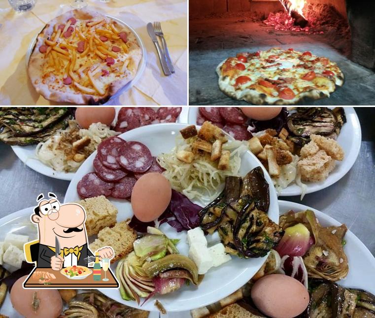 Platti al A.S.D. Stardust Sporting Center - Pizzeria, sala da ballo, centro sportivo, calcio a 5