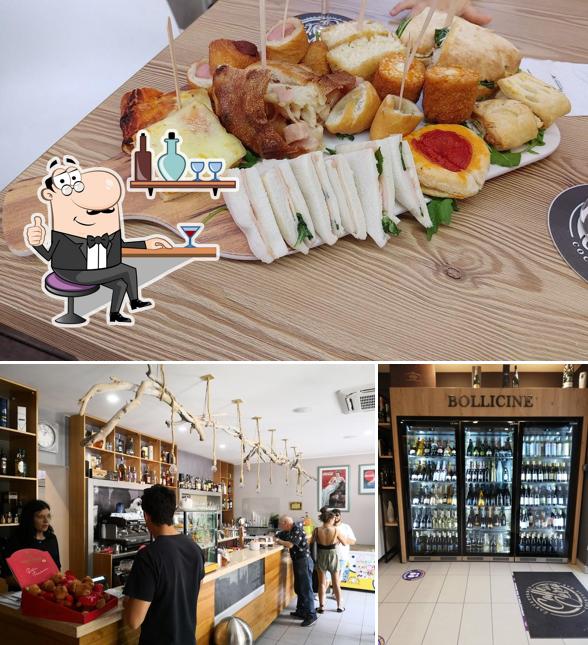 Questa è la immagine che raffigura la interni e cibo di Caffè del Corso