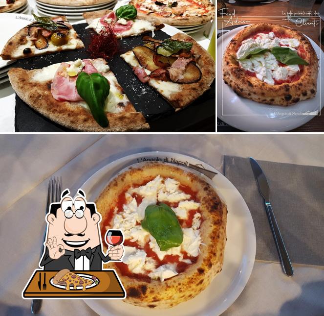 Ordina una pizza a L'Angolo di Napoli