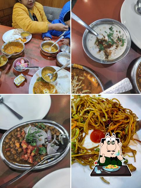 Meals at Guptajees vaishnav bhojanalaya