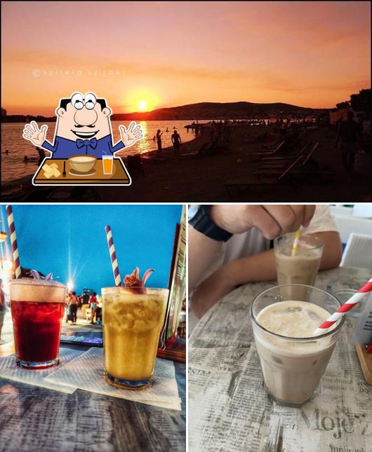 Dai un’occhiata alla immagine che raffigura la cibo e esterno di Cafe Bar Bonaca