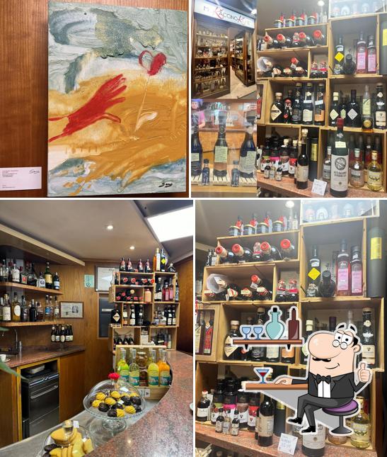 Gli interni di MOKACCINO KAFE