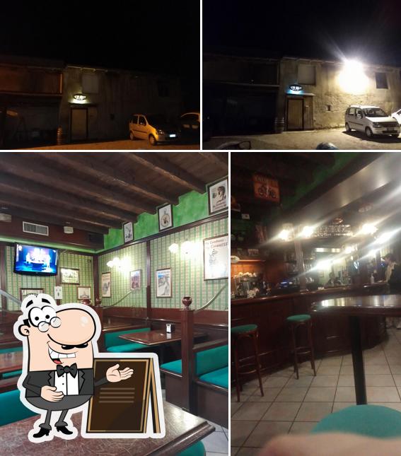 Mulligan's Pub si caratterizza per la esterno e interni