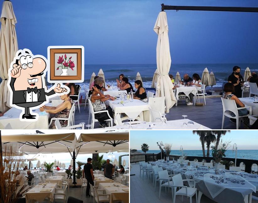 Siediti a un tavolo di Chalet Barbanera Beach