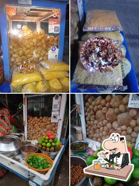 Food at Rabindar Fuchka Stall