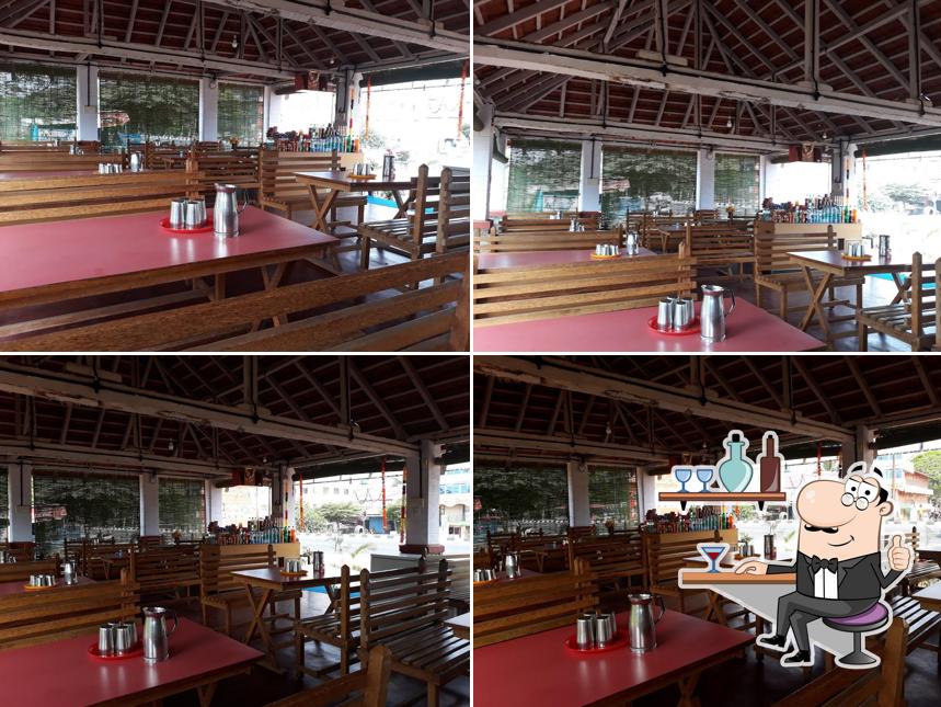 Aryavysya Vaidheka Nithya Annasantharpana Bhavana HOTEL
