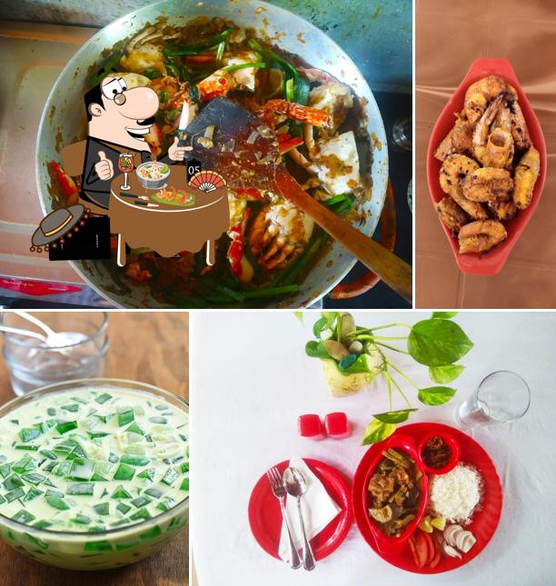 Food at ChaNik Xitt Khoddi Restaurant