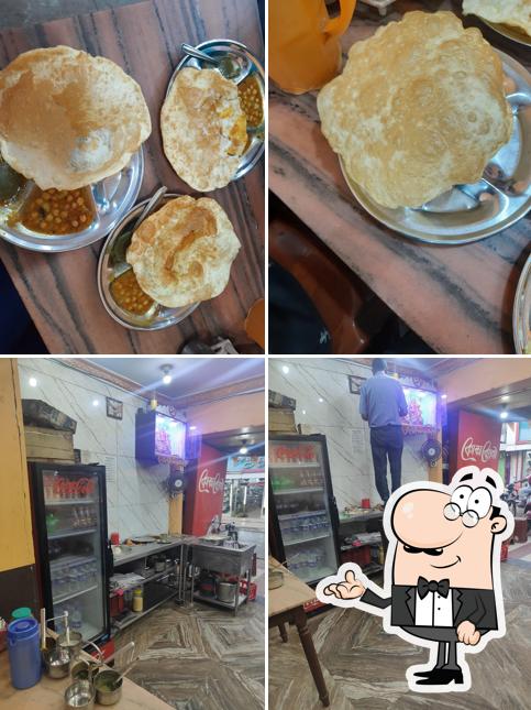 The photo of Dwarika's’s interior and food