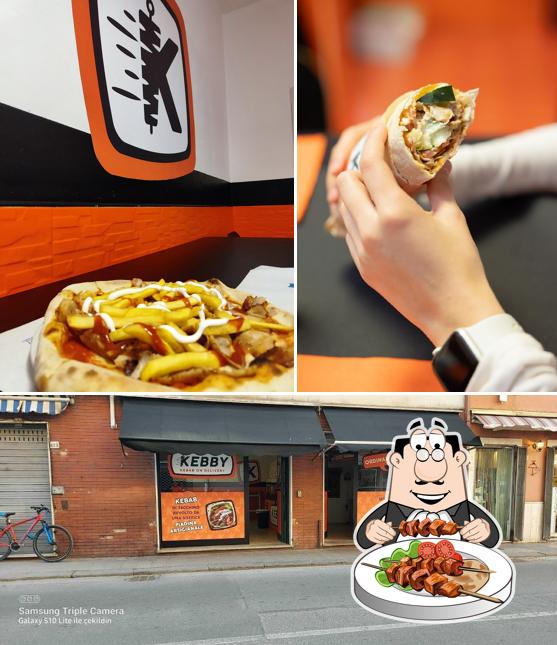 Kebby si caratterizza per la cibo e esterno