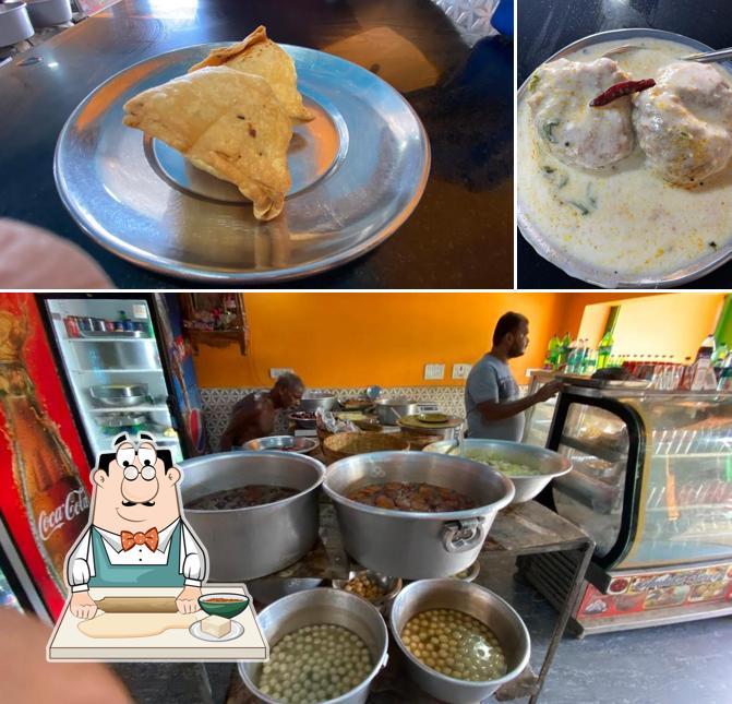 Samosa at Ambika sweets