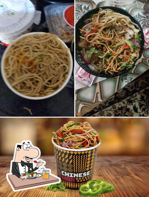 The image of food and interior at Chinese Wok