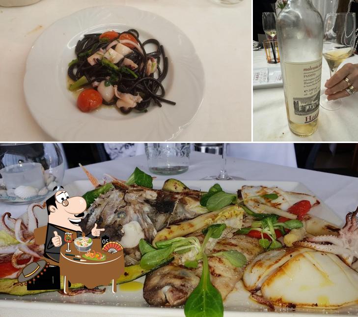 Guarda la immagine che presenta la cibo e bevanda di La Pescheria Ristorante
