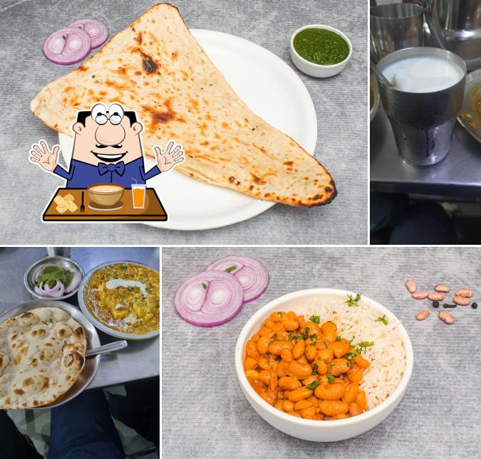 Food at Shiv Vaishno Bhojnalya