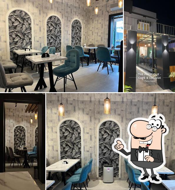 The Pacifique - Café & Lounge