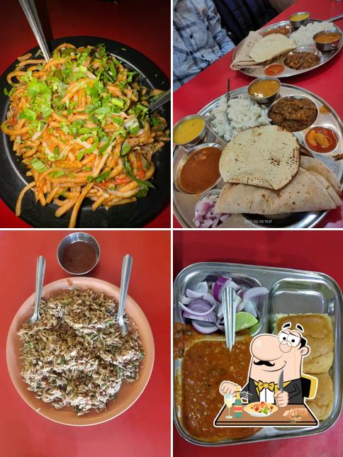 Pad thai at New Amar Prem Restaurant