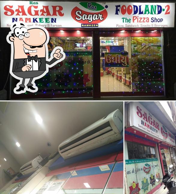 The picture of Ras Sagar Namkeen’s exterior and food