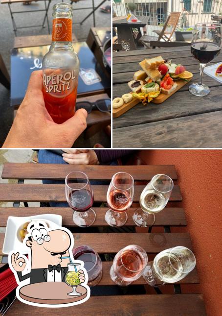 Prenditi un drink dal menu
