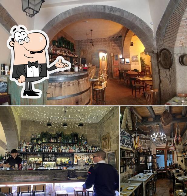 Dai un'occhiata agli interni di Cantina Dei Papi