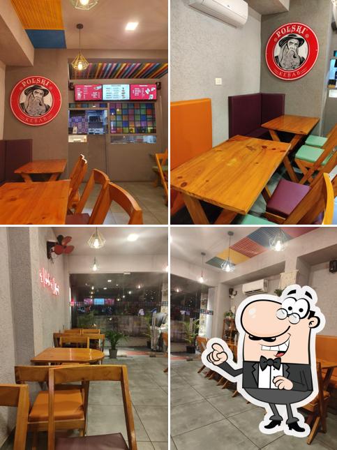 Check out how Polski Kebab looks inside
