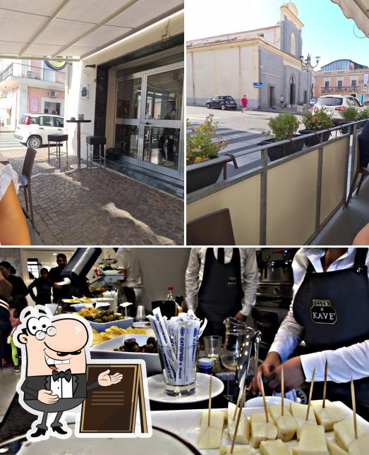 Tra le varie cose da Bar Pasticceria Il Pasticciaccio Cirò Marina si possono trovare la esterno e cibo