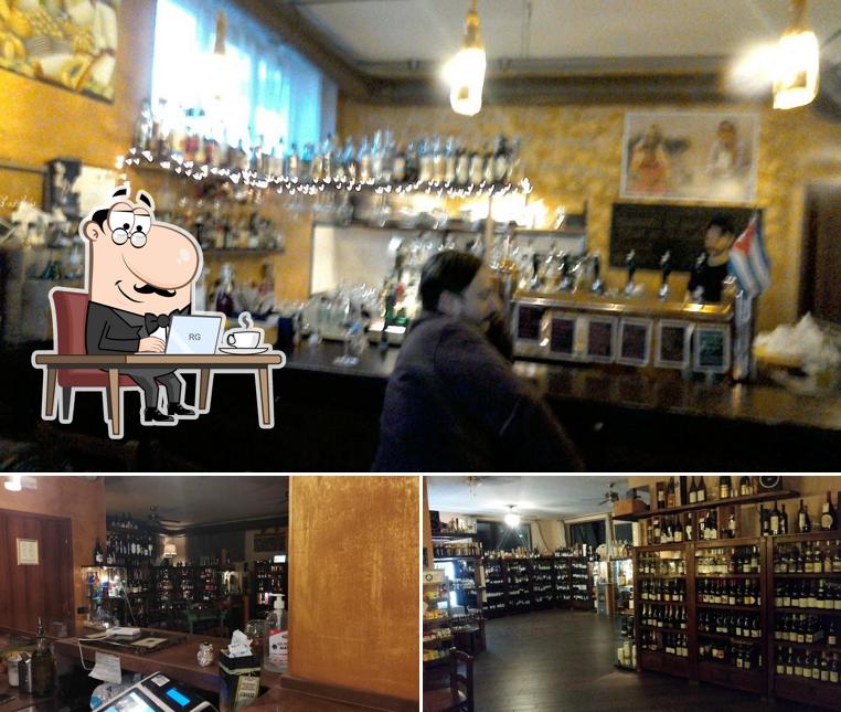 Gli interni di La Bodeguita Del Vino