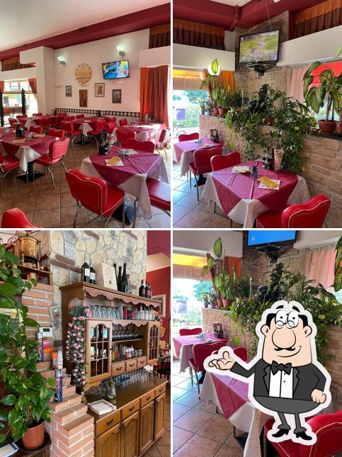 Siediti a un tavolo di MAGNUM PIZZA E CUCINA Siediti a un tavolo di MAGNUM PIZZA E CUCINA