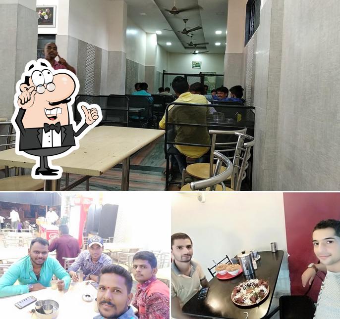 The interior of Monu's RESTAURANT