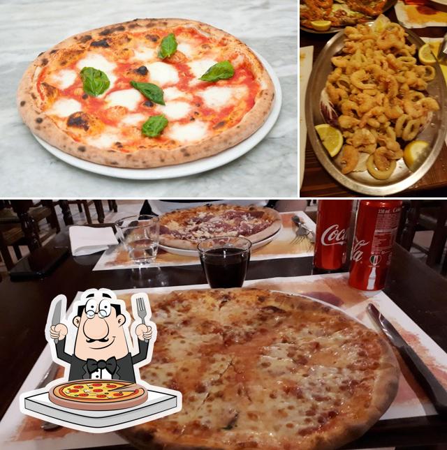 Scegli una pizza a Osteria del Naviglio