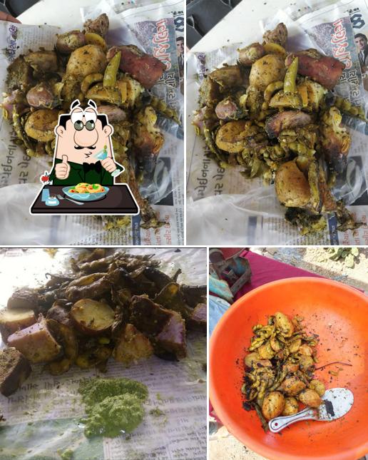 Food at Anjali Umbadiyu Stall