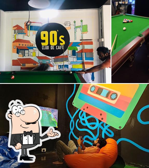 Check out how 90’s CLUB DE CAFE looks inside