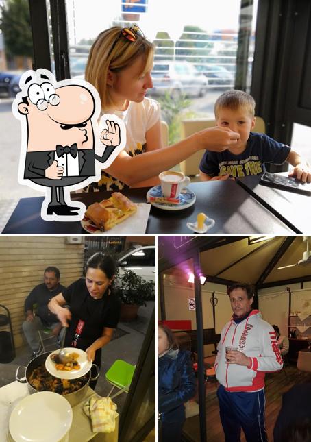 Foto di Friends Caffe' Di Haralamb Cristina & Kotori Armena